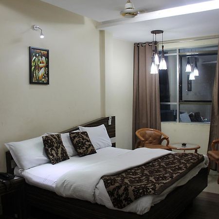 Hotel Swayam Jabalpur Eksteriør bilde
