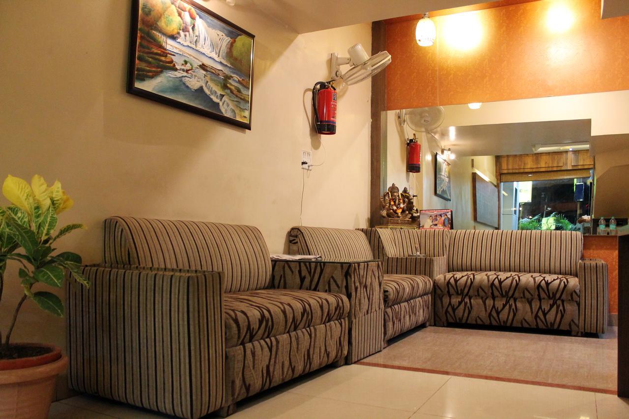Hotel Swayam Jabalpur Eksteriør bilde